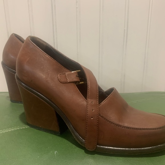 Prada Block Heel - Picture 2 of 5